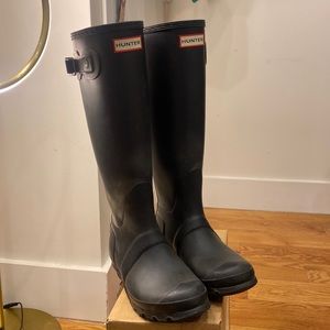 Hunter boots tall black 6 rain boots winter boots